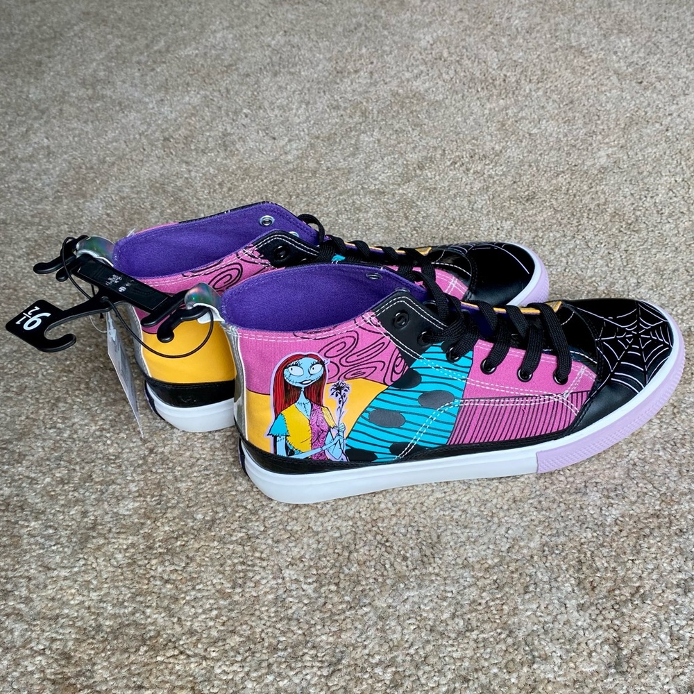 🆕 Disney The Nightmare Before Christmas Sneakers Women’s High
Top Shoes - Picture 2 of 15
